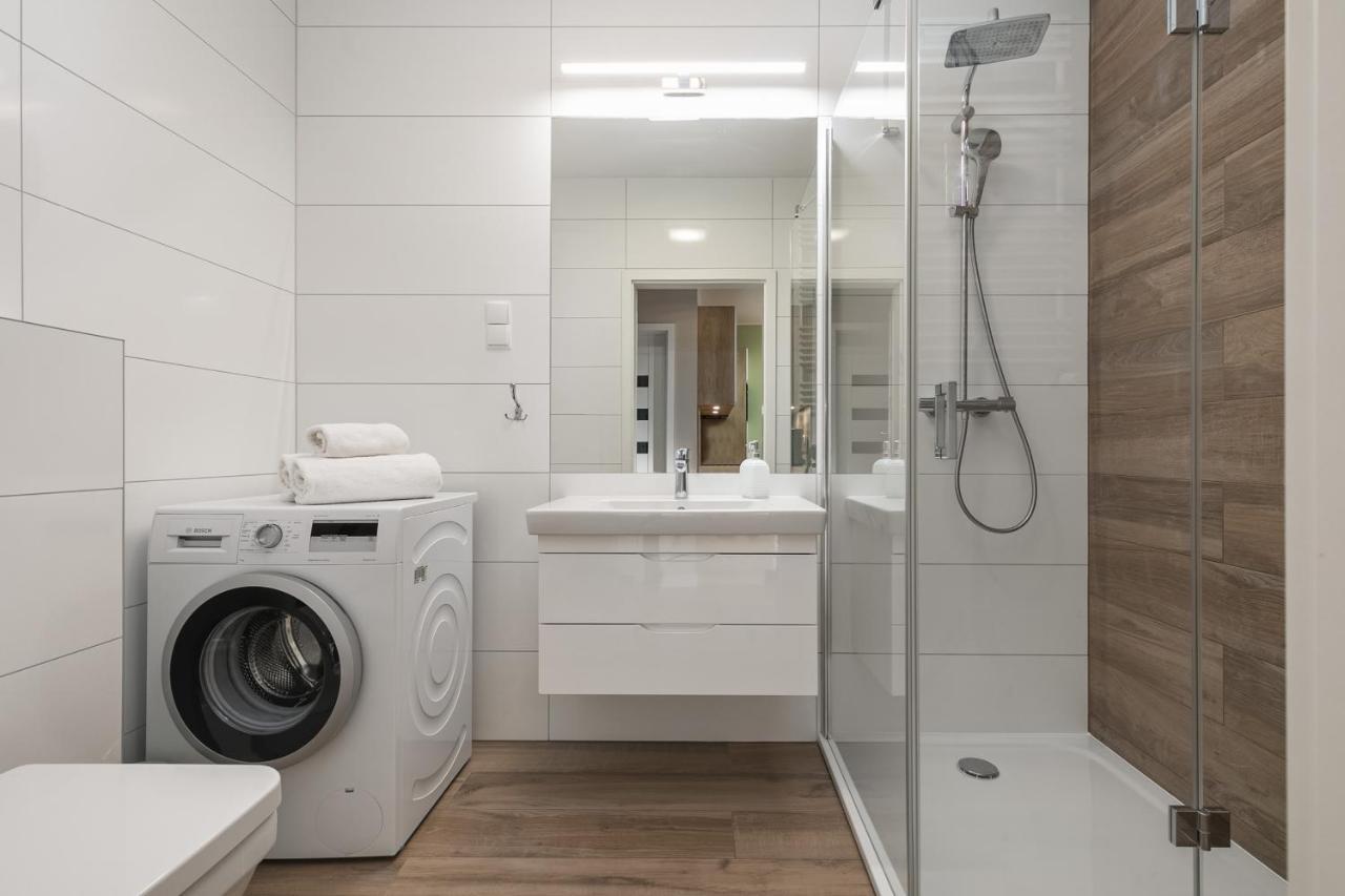 Luxurious Apartment Nadmorskie Tarasy Kolobrzeg By Renters Prestige Esterno foto